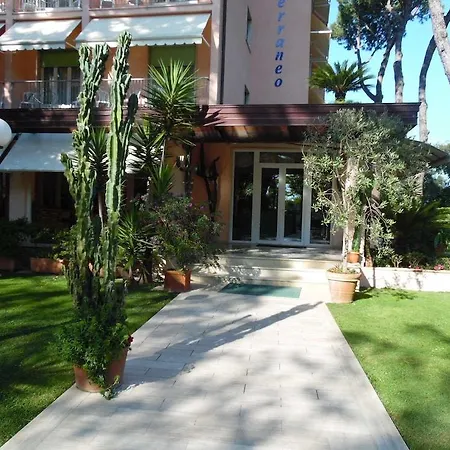 Mediterraneo مارينا دي بييتراسانْت