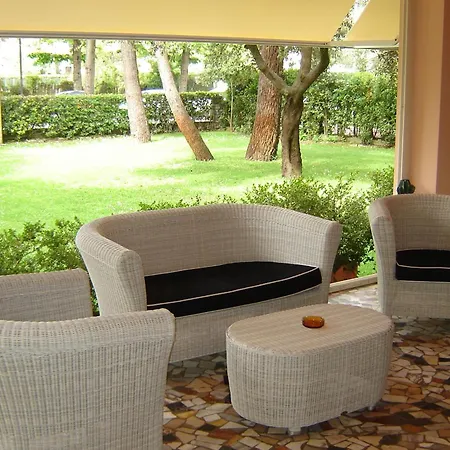 Mediterraneo مارينا دي بييتراسانْت